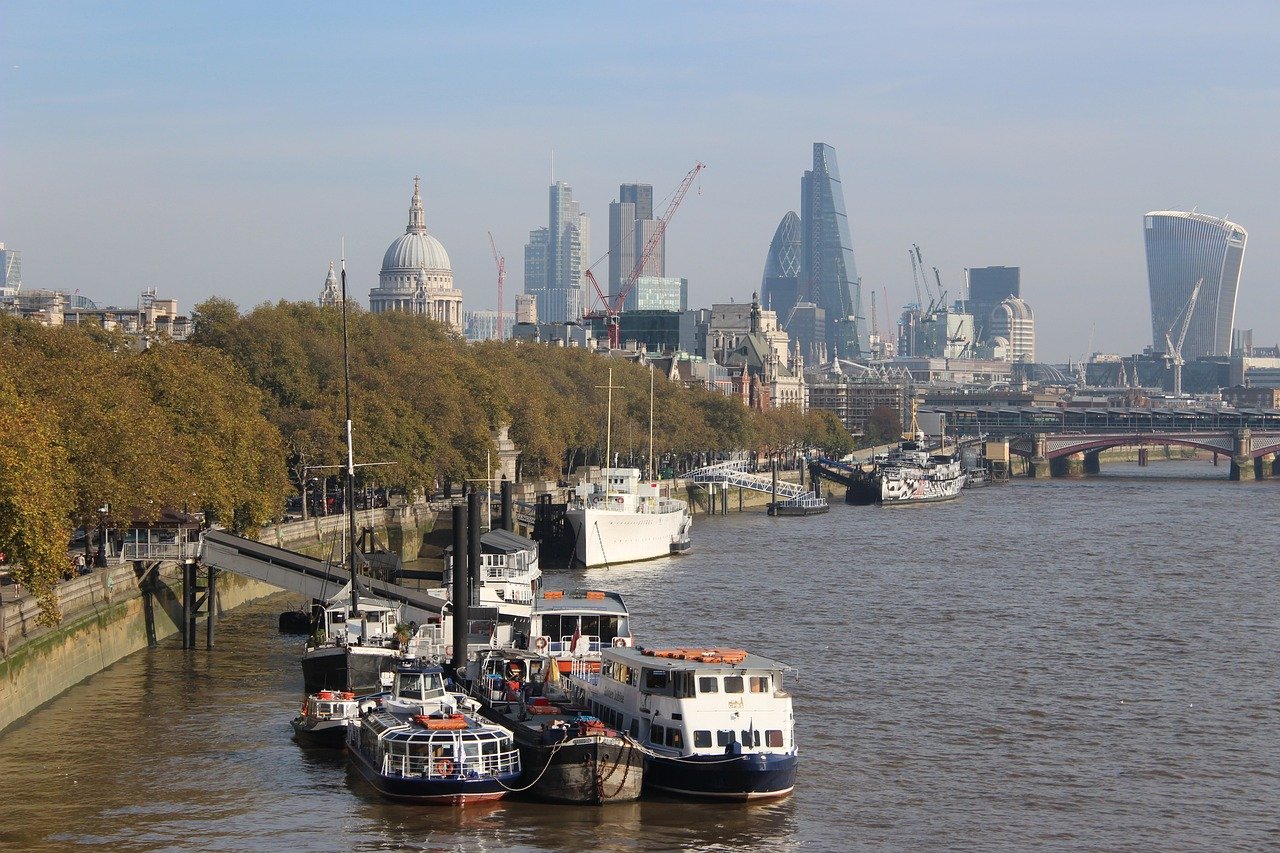 River Thames Cruises in LONDON